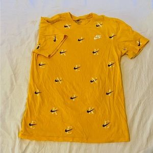 Men's medium Nike shirt
